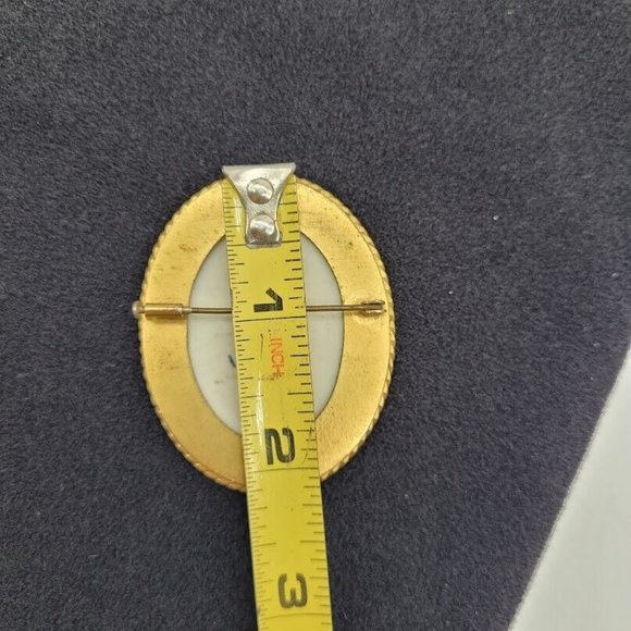 VTG Limoges Hand Painted Porcelain Romantic Scene Pin France Paris Gold - Picture 9 of 10